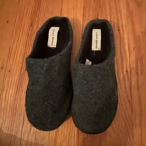 Kids Lucky Brand slippers